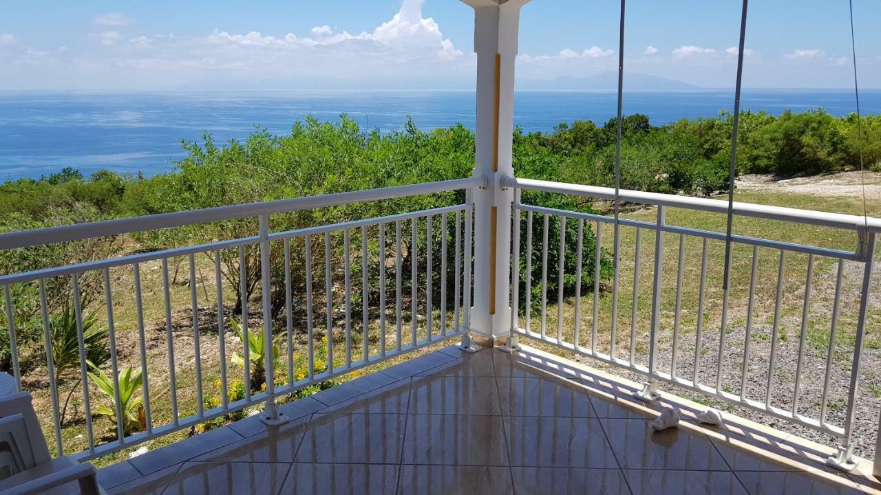 Villa Planete Bleue Habitation Mes Desirs Beaurenom Exterior foto